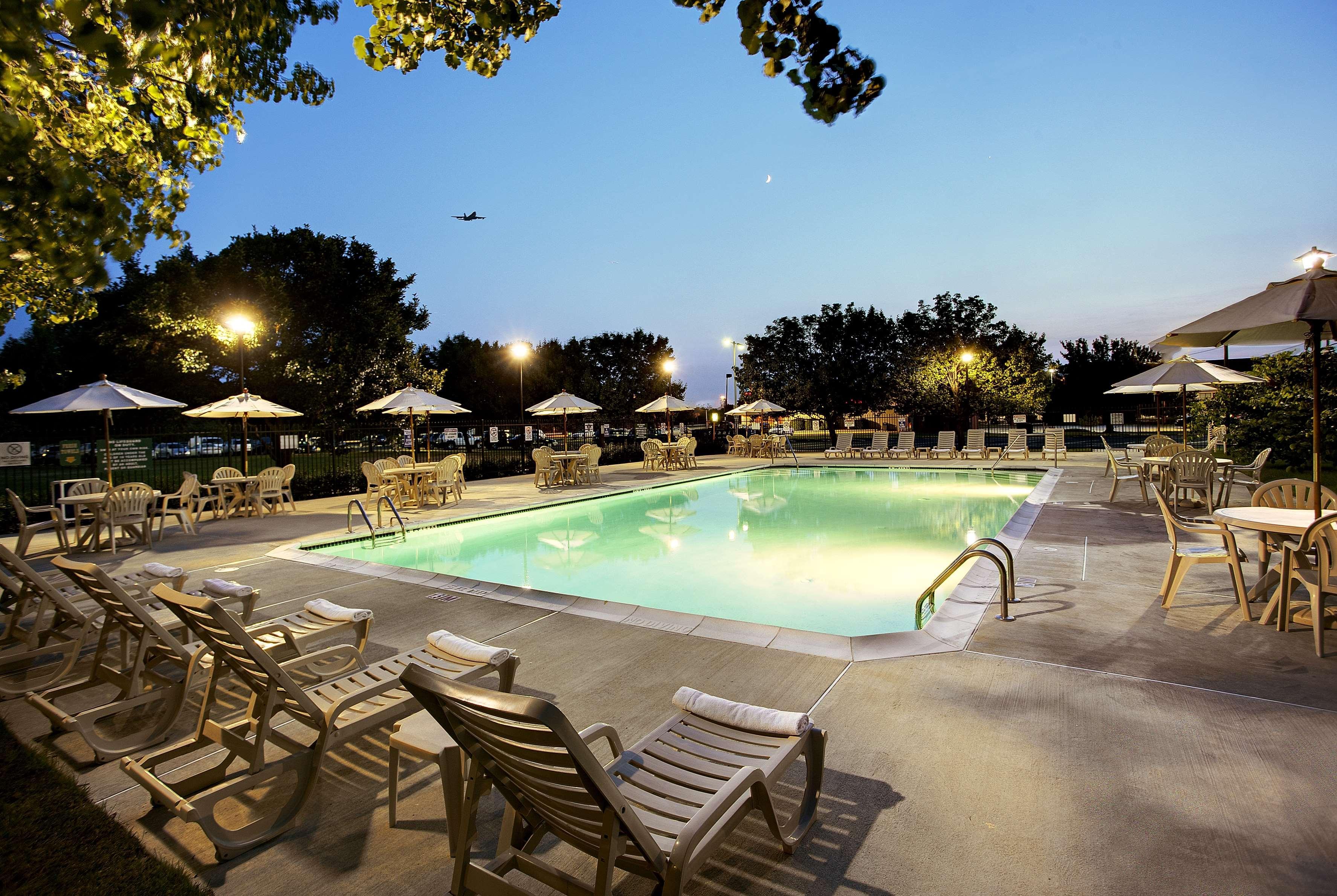 Quality Hotel Essington Extérieur photo