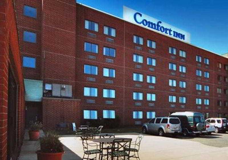 Quality Hotel Essington Extérieur photo