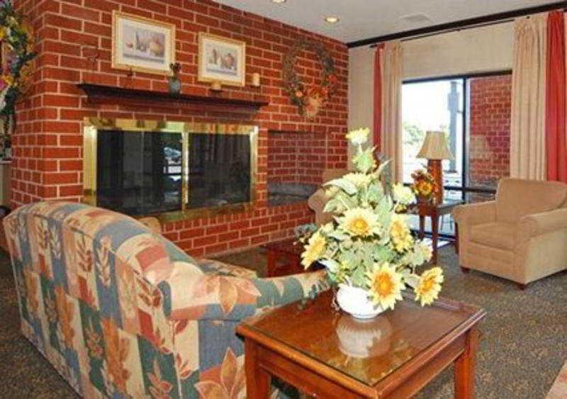Quality Hotel Essington Extérieur photo