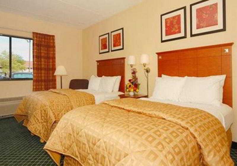 Quality Hotel Essington Extérieur photo