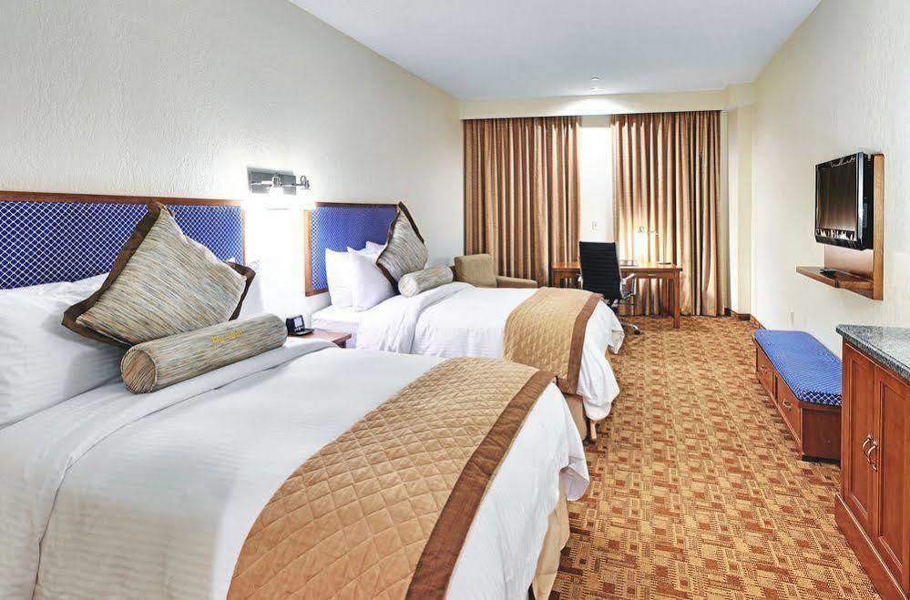 Quality Hotel Essington Extérieur photo